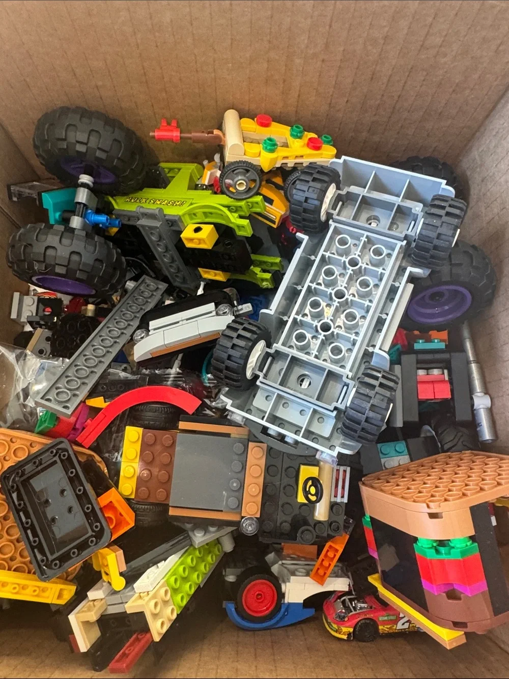 Genuine LEGO Mixed Building Block Lot Vehicles & Building Pieces  Over 4 Pounds!